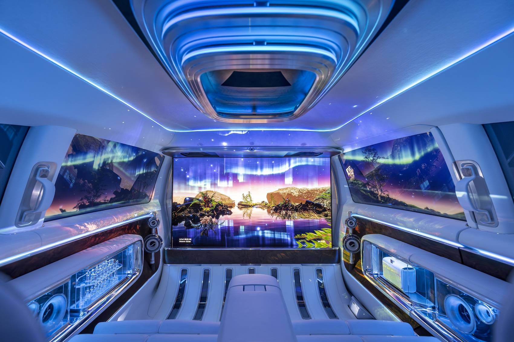 不止是新車聯歡，更是技術大會——深度解讀2025奔馳品牌科技日的信息系統集成服務